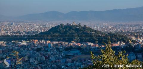 आकाशदेवी डाँडाबाट देखिएको स्वयम्भु महाचैत्य 