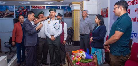 जोशीलाई नगर प्रहरी वरिष्ठ उपरीक्षकको दर्ज्यानी चिन्ह प्रदान
