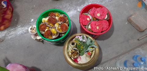 श्वेतकाली अजिमाको १२ वर्षे जात्रामा देवीगणलाई चढाउन राखिएको सामग्री